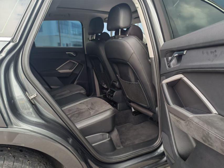 Audi Audi Q3