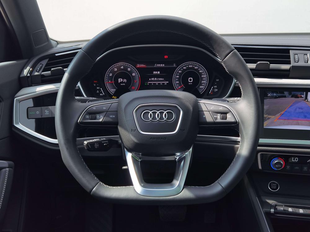 Audi Audi Q3