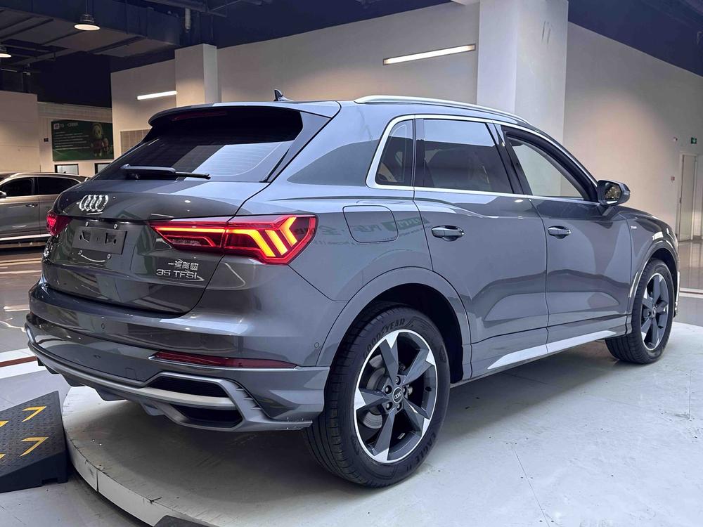 Audi Audi Q3