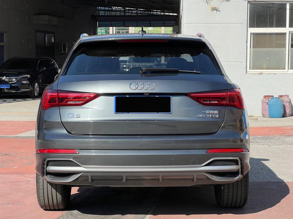 Audi Audi Q3