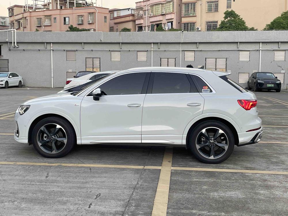 Audi Audi Q3