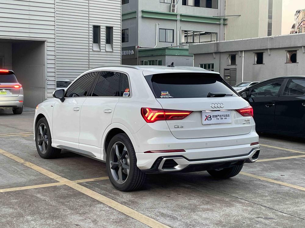 Audi Audi Q3