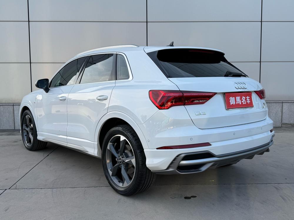 Audi Audi Q3