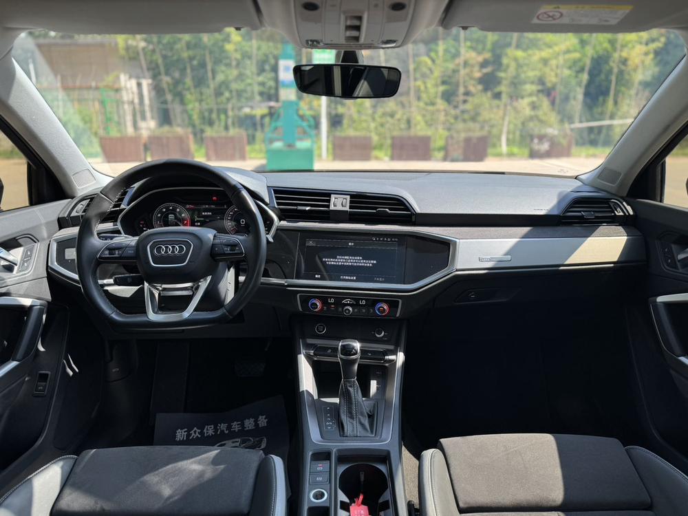Audi Audi Q3