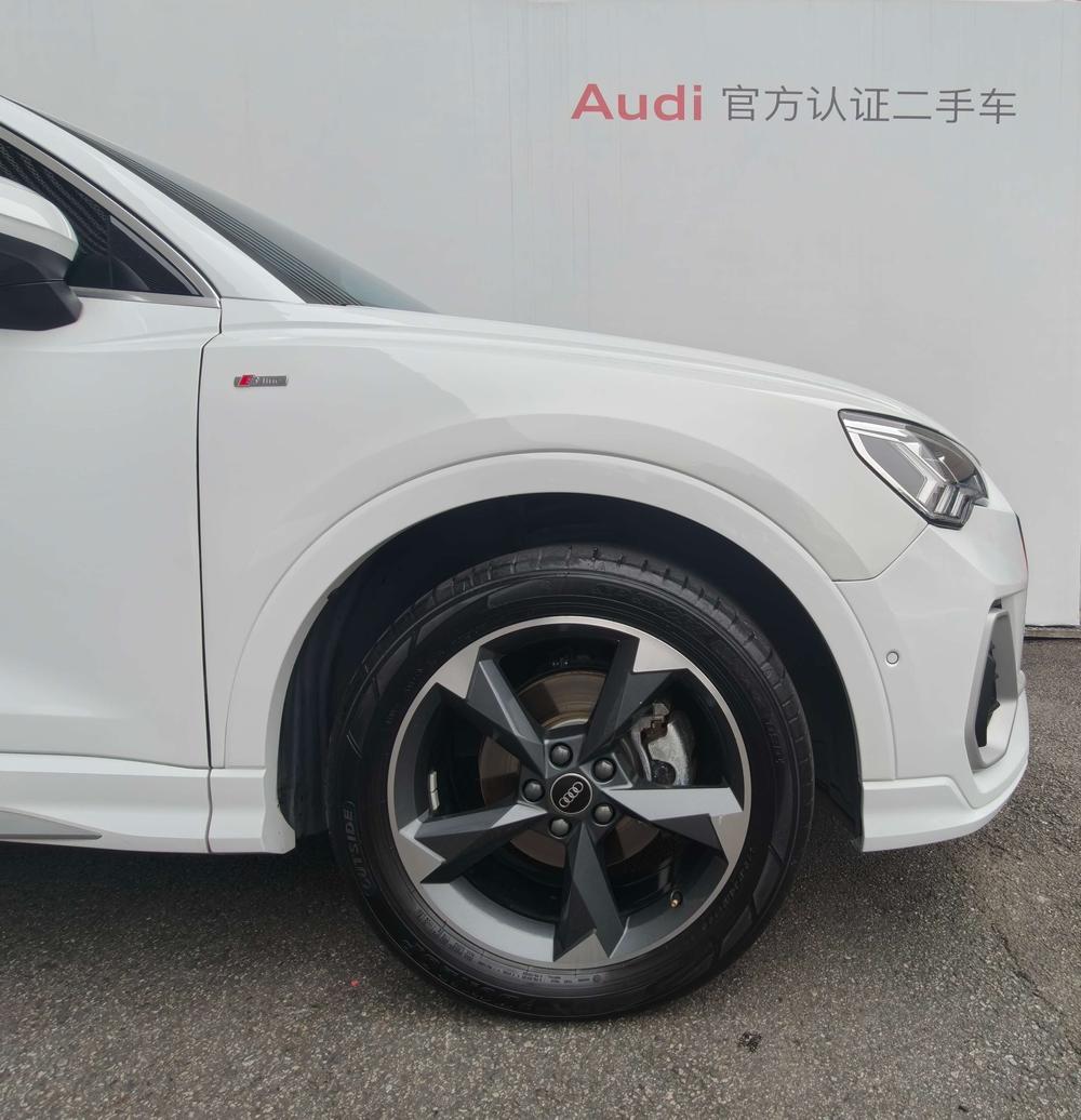 Audi Audi Q3
