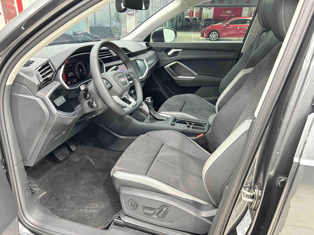 Audi Audi Q3