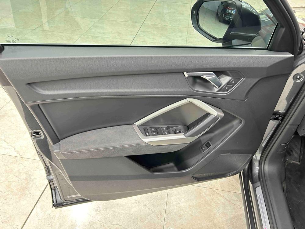 Audi Audi Q3