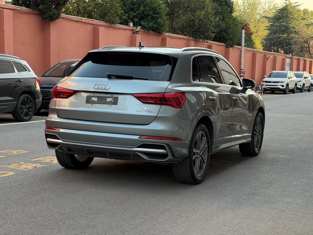 Audi Audi Q3