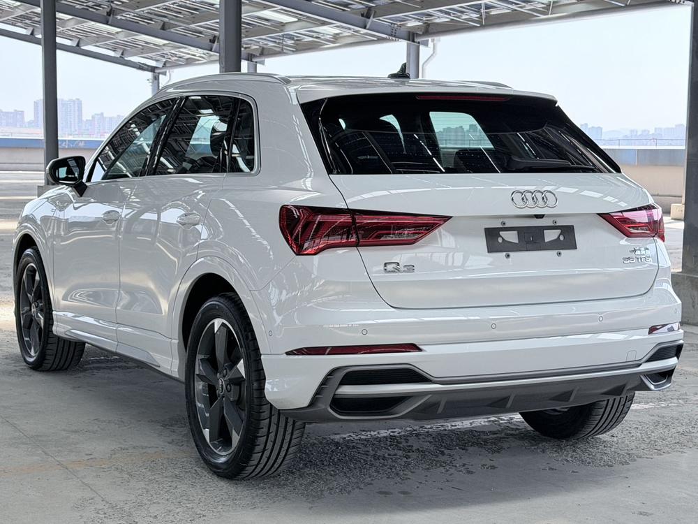 Audi Audi Q3