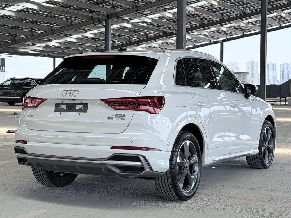 Audi Audi Q3