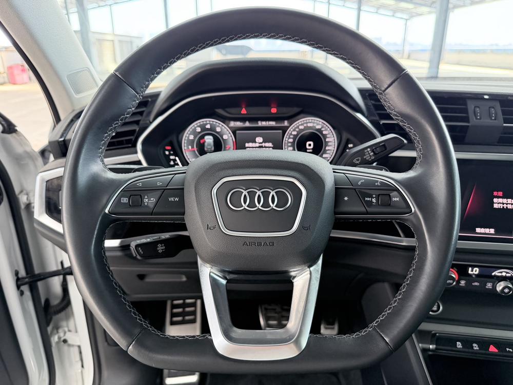 Audi Audi Q3