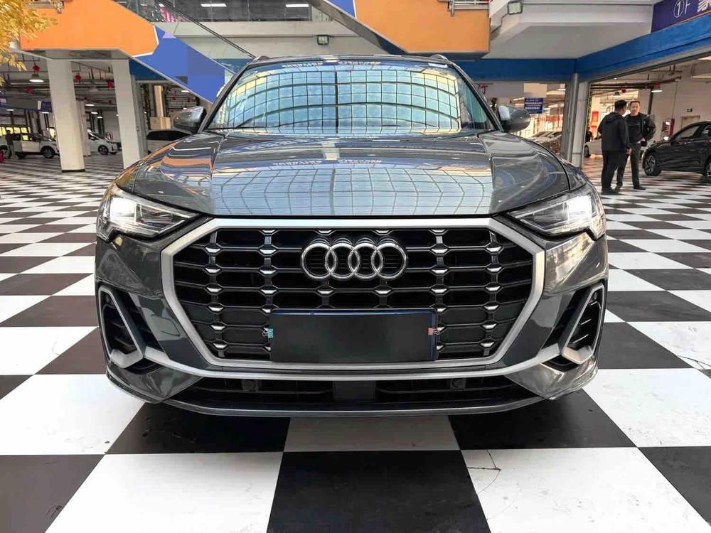 Audi Audi Q3