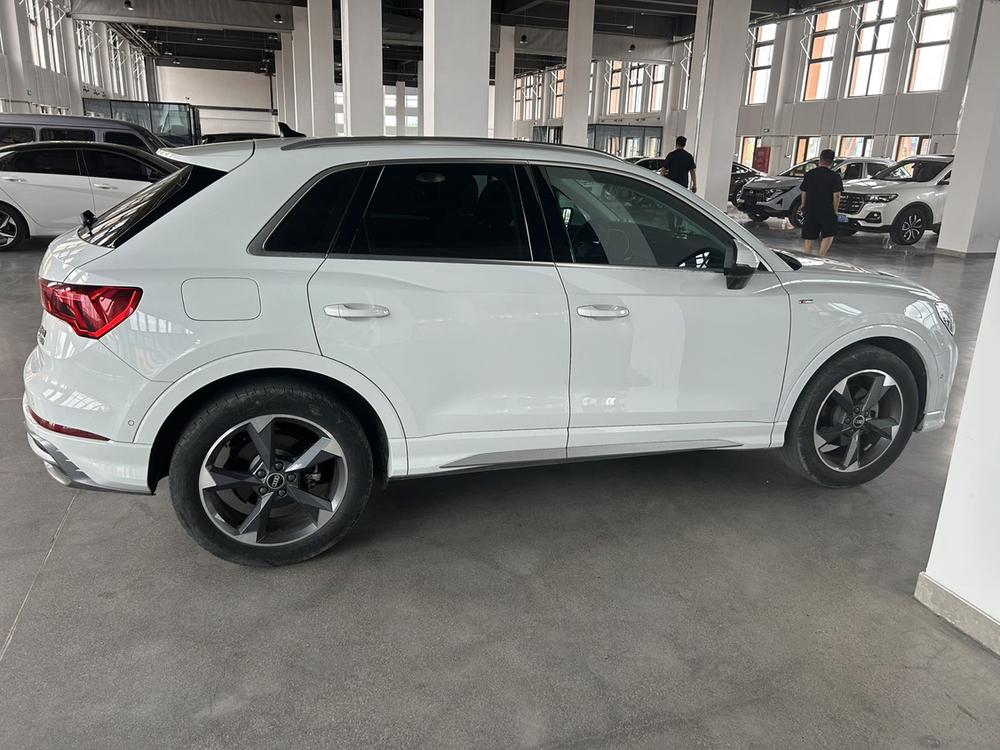 Audi Audi Q3
