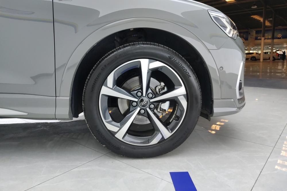 Audi Audi Q3