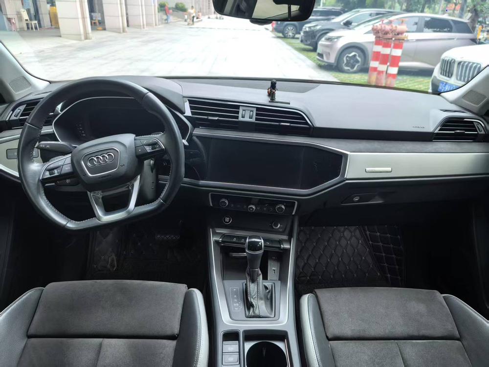 Audi Audi Q3