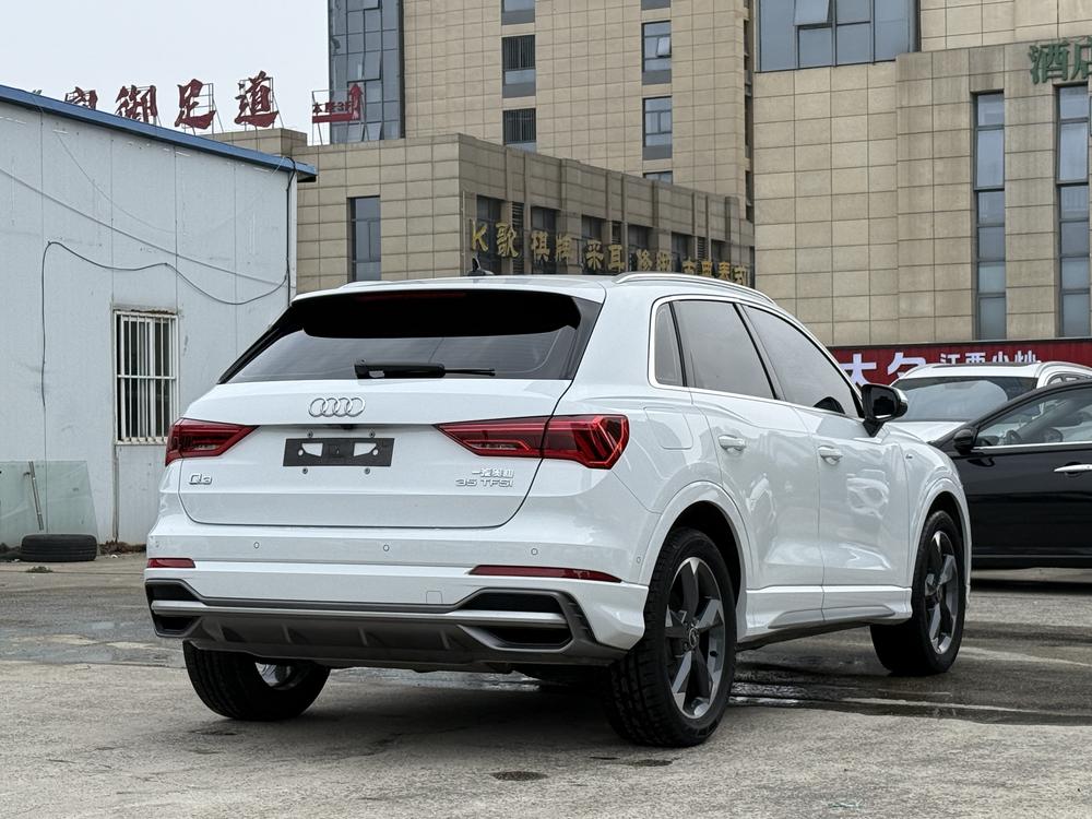 Audi Audi Q3