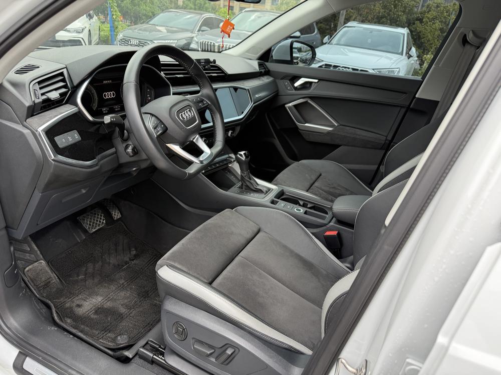 Audi Audi Q3