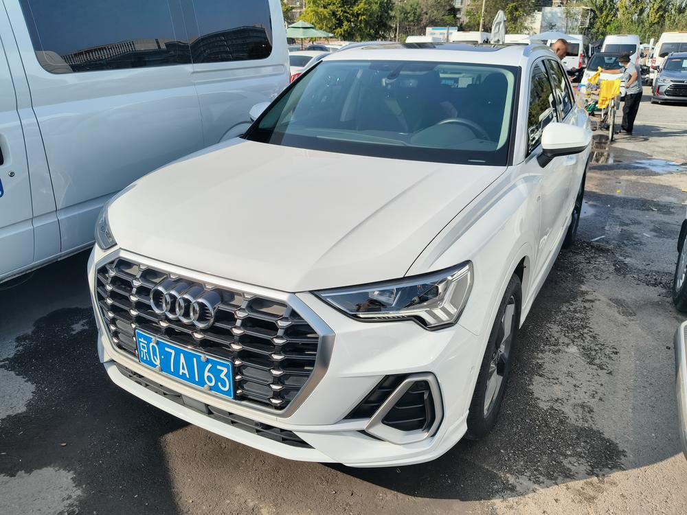 Audi Audi Q3