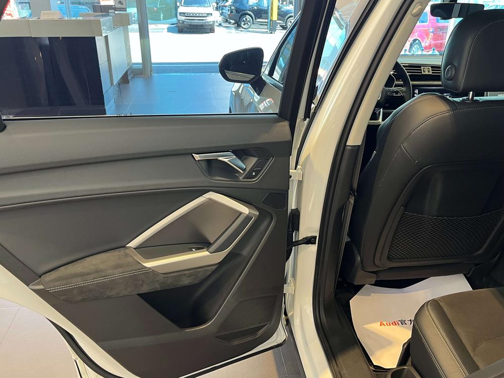 Audi Audi Q3