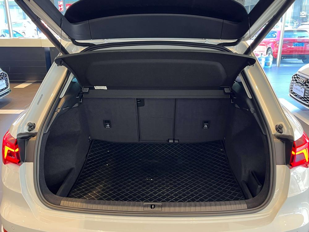 Audi Audi Q3