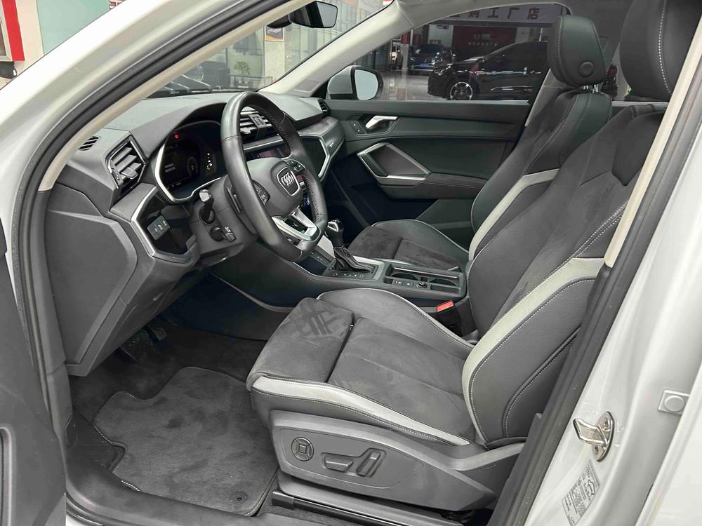 Audi Audi Q3