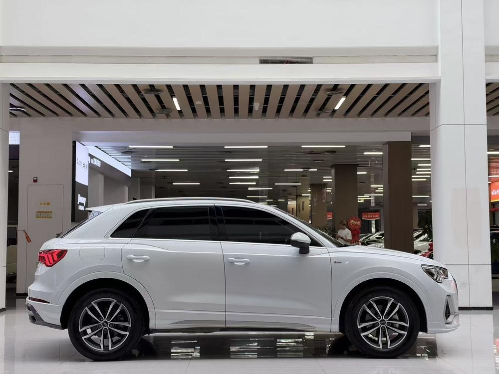Audi Audi Q3