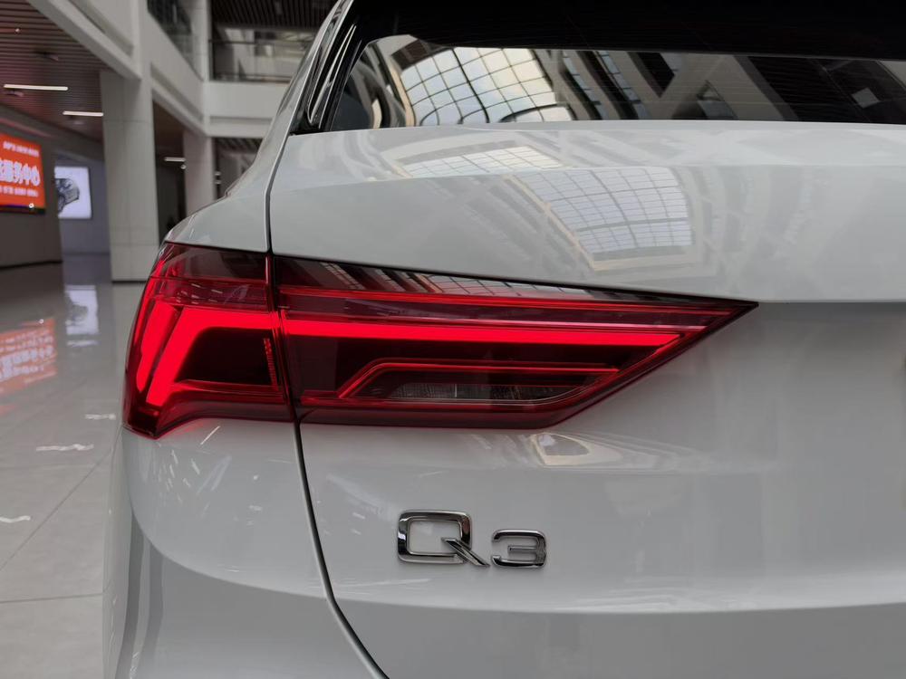 Audi Audi Q3