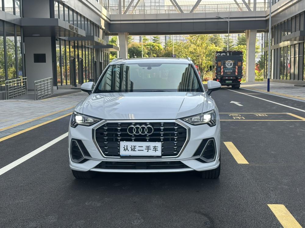 Audi Audi Q3