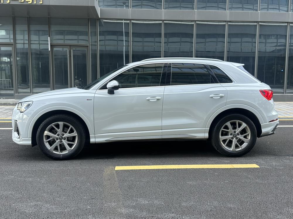 Audi Audi Q3