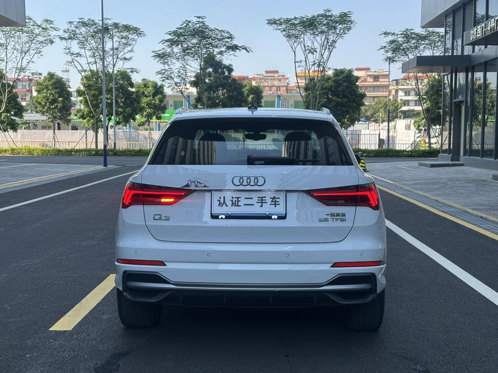 Audi Audi Q3