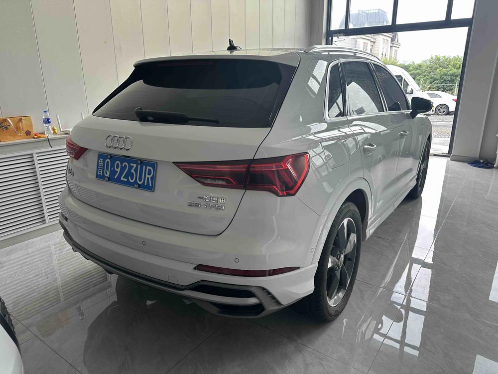 Audi Audi Q3
