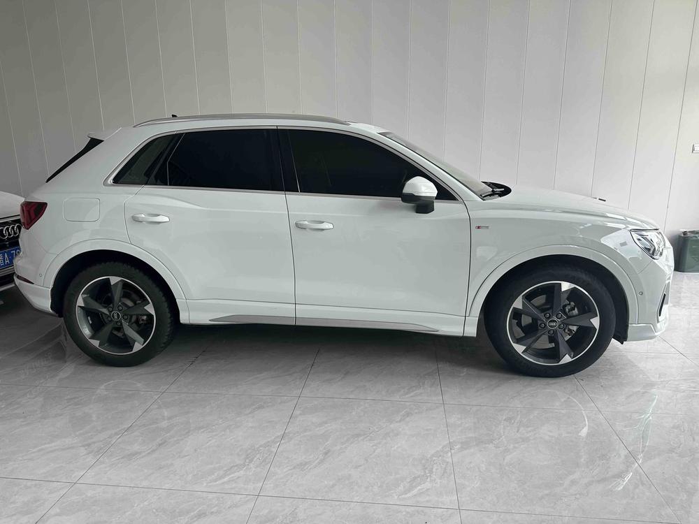 Audi Audi Q3