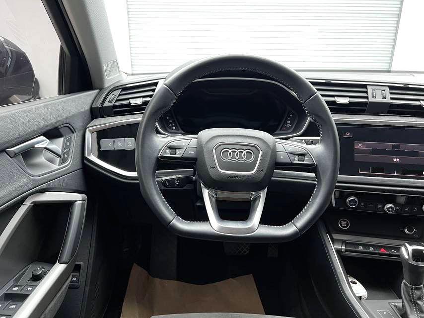 Audi Audi Q3