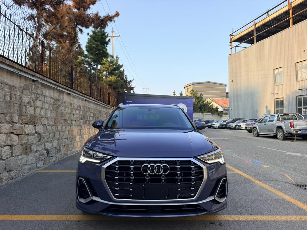 Audi Audi Q3
