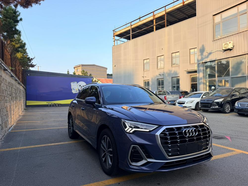Audi Audi Q3