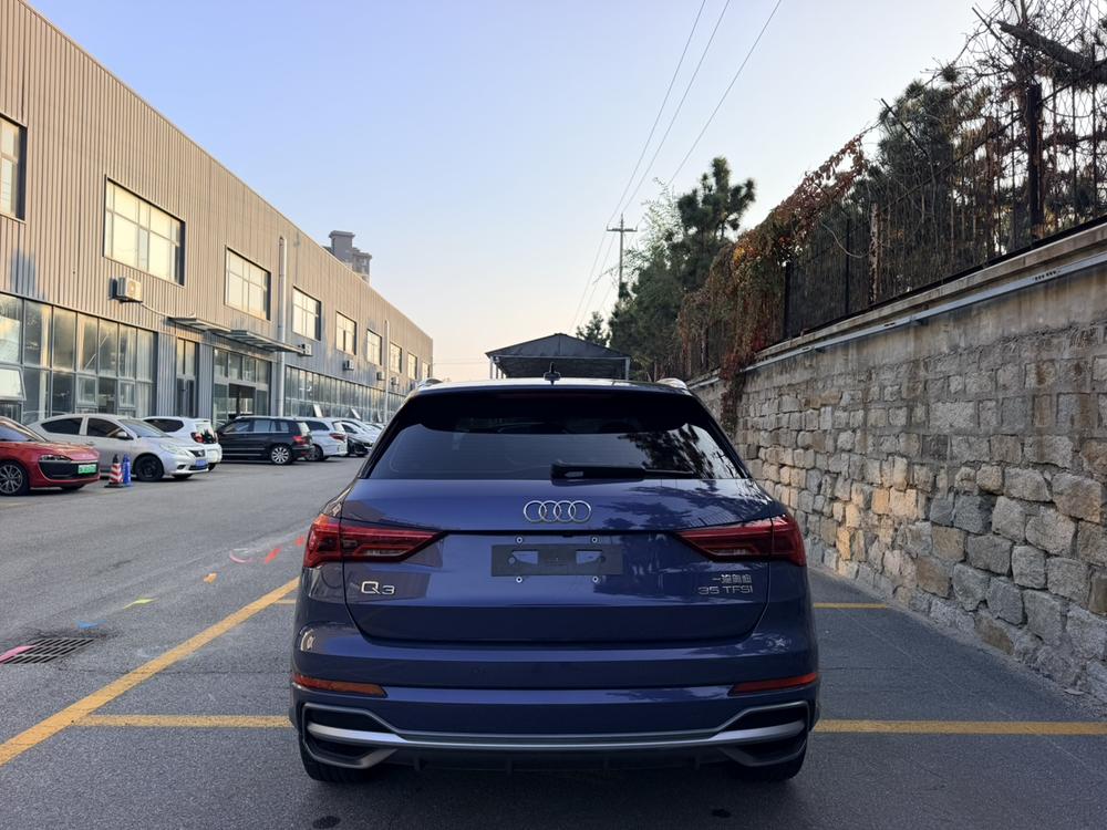 Audi Audi Q3