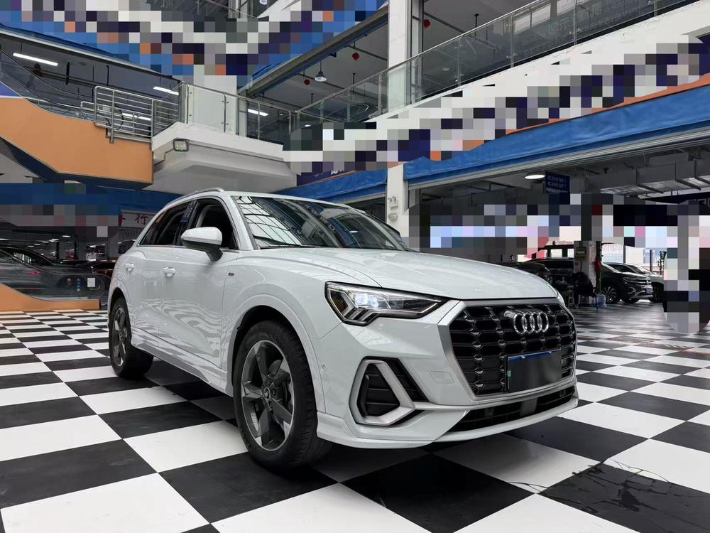Audi Audi Q3
