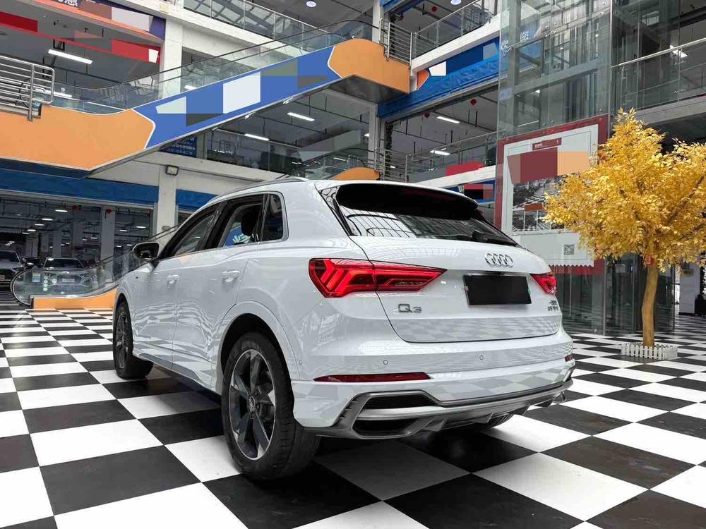 Audi Audi Q3
