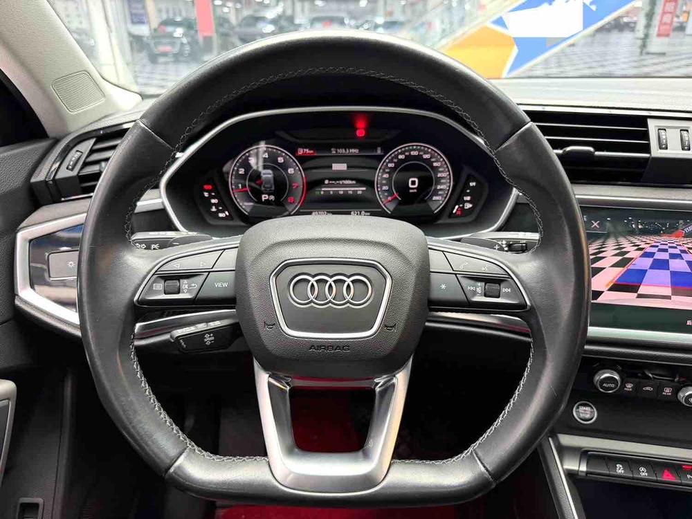 Audi Audi Q3