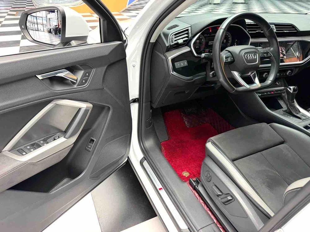 Audi Audi Q3
