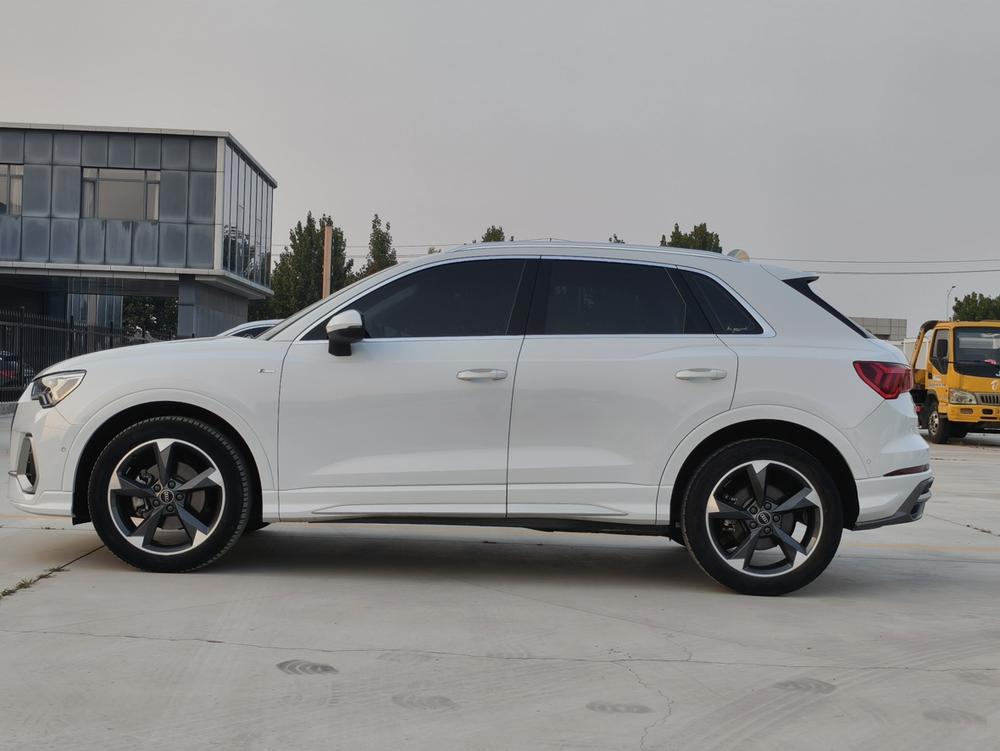 Audi Audi Q3