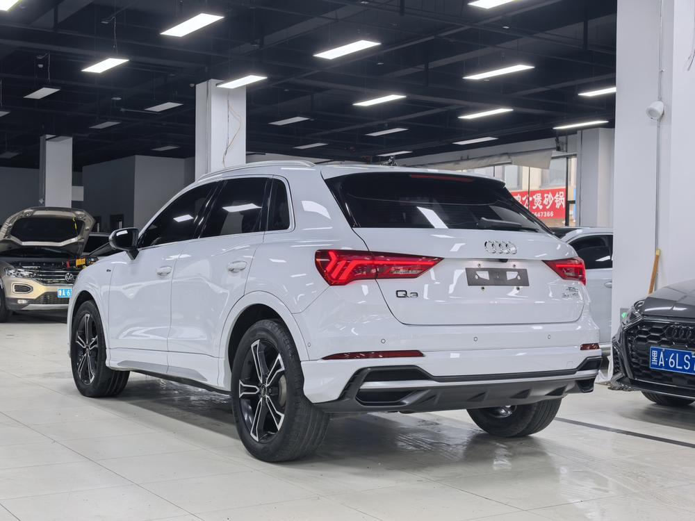 Audi Audi Q3