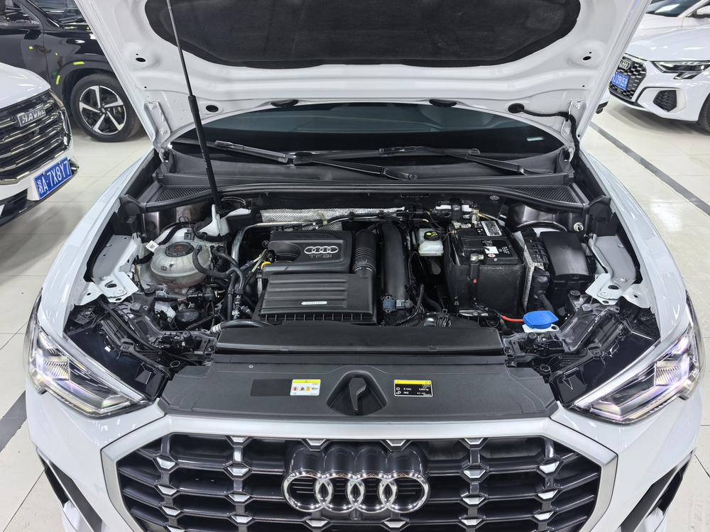Audi Audi Q3
