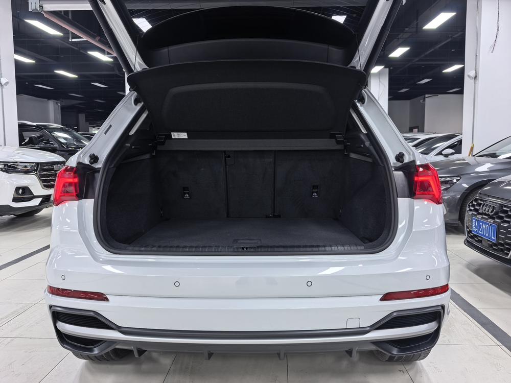 Audi Audi Q3