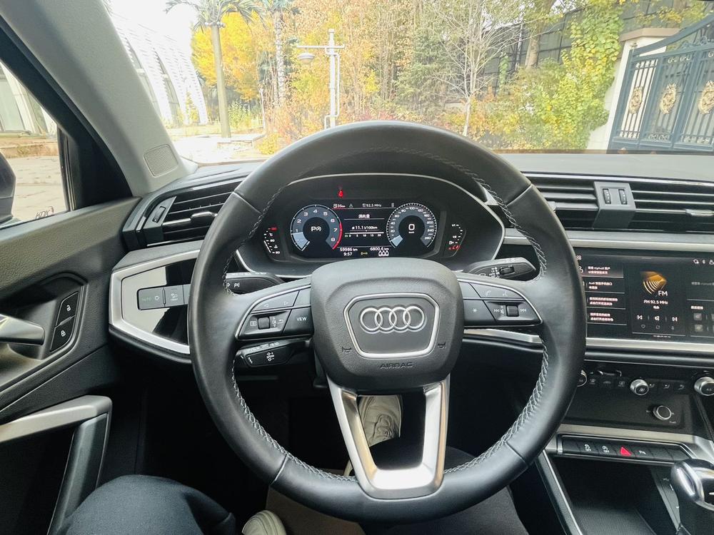 Audi Audi Q3