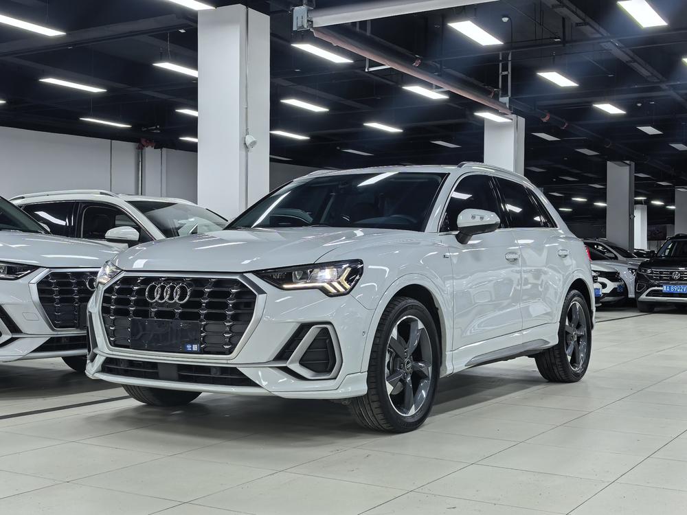 Audi Audi Q3