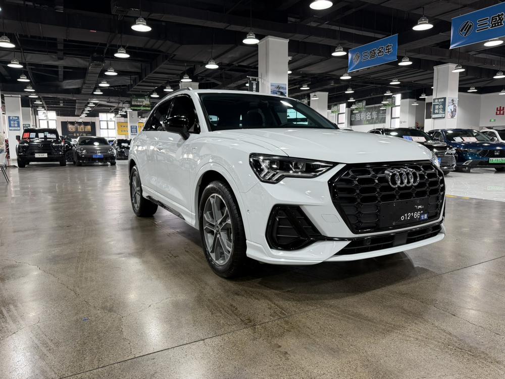 Audi Audi Q3