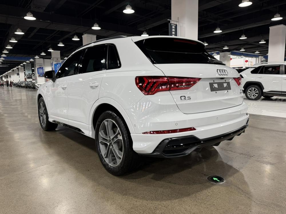 Audi Audi Q3