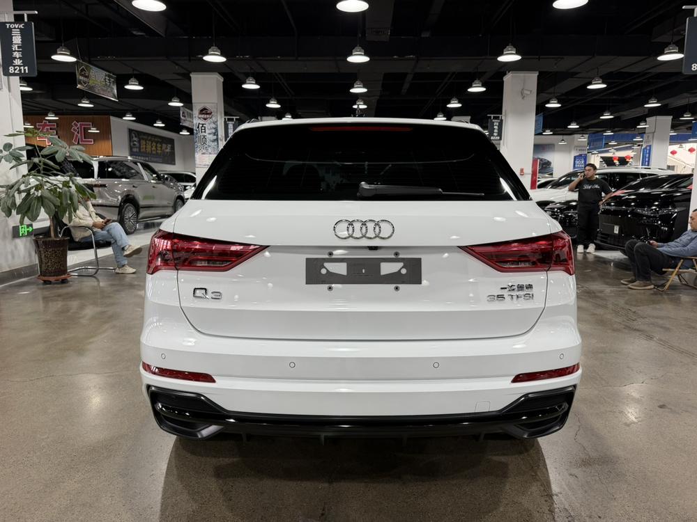 Audi Audi Q3