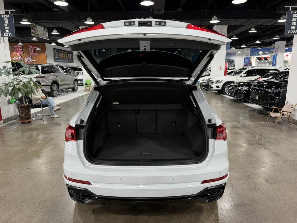 Audi Audi Q3
